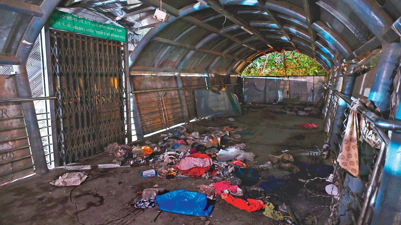 Mumbai LIVE Updates: City's skywalks turn unsafe despite Rs 900 crore spend