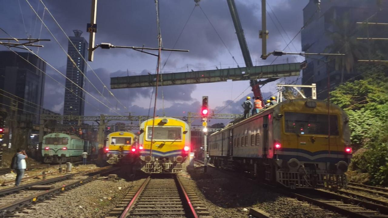 Old Elphinstone bridge completely demolished on Sunday morning: Officials