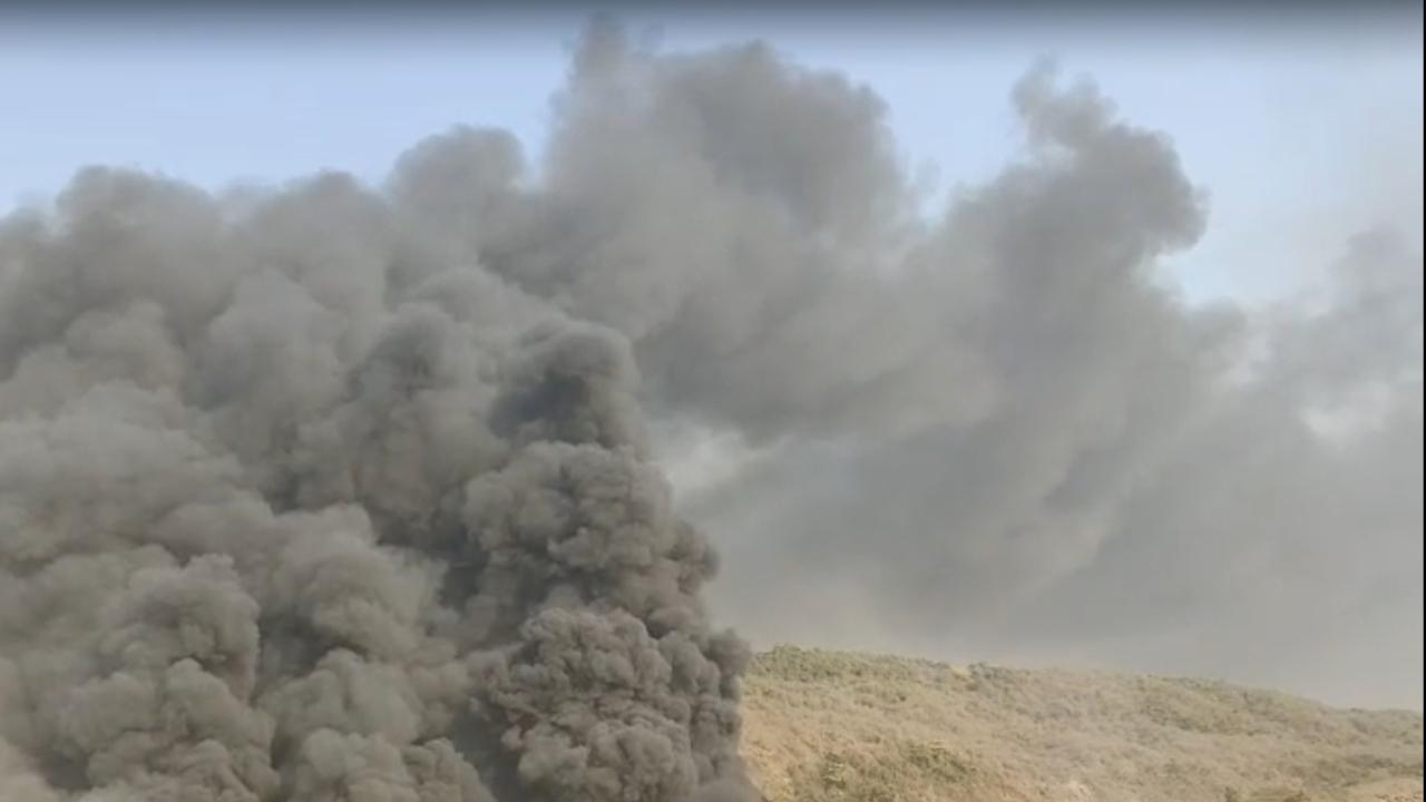 At least nine fire tenders have been deployed, and teams have been working for over three hours to contain the blaze and prevent it from spreading to nearby warehouses