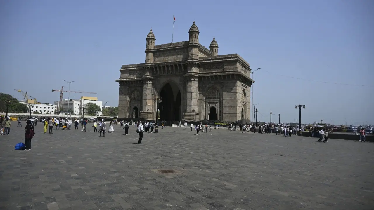 IN PHOTOS: Mumbai's Marine Drive, Gateway of India see sparse crowds amid heat