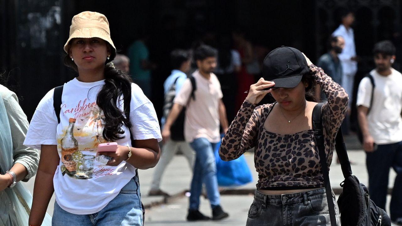 According to the latest weather data, Wardha emerged as the hottest location in the state at 44.4 degrees Celsius, closely followed by Akola (44.1 degrees Celsius) and Nagpur (44.0 degrees Celsius). Pic/ Sayyed Sameer Abedi