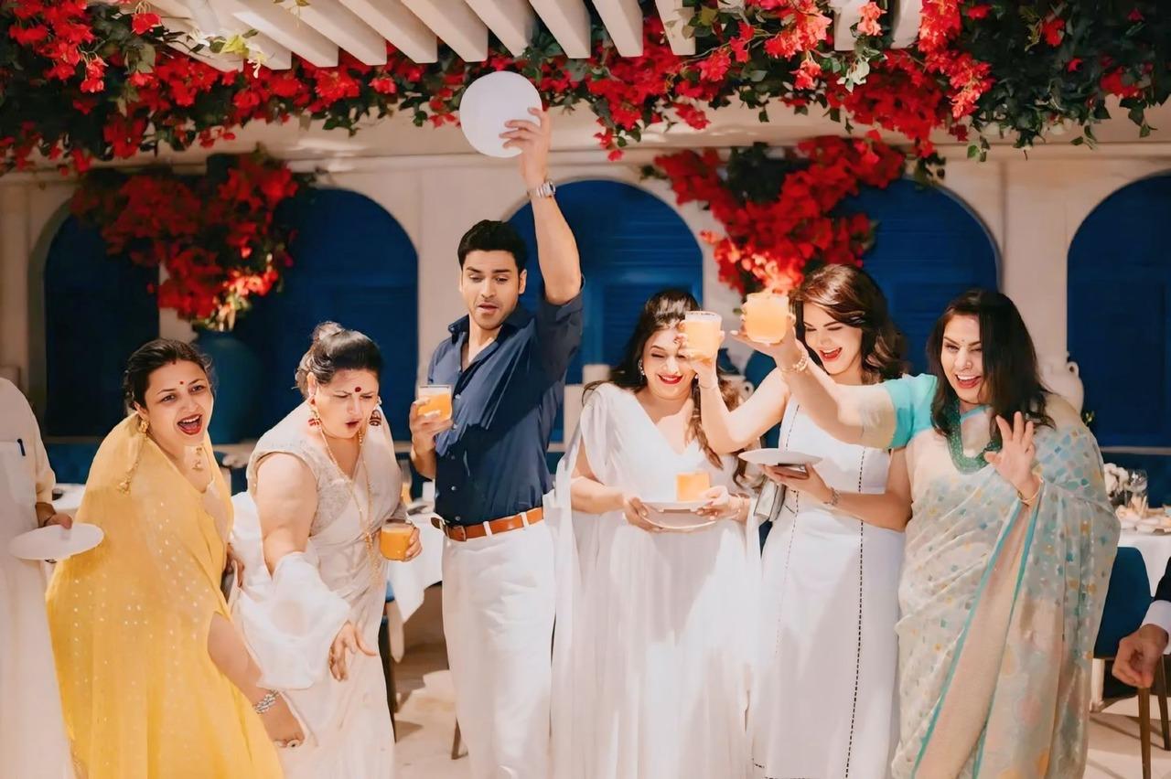 Vivek was seen enjoying a game with the guests at the baby shower.