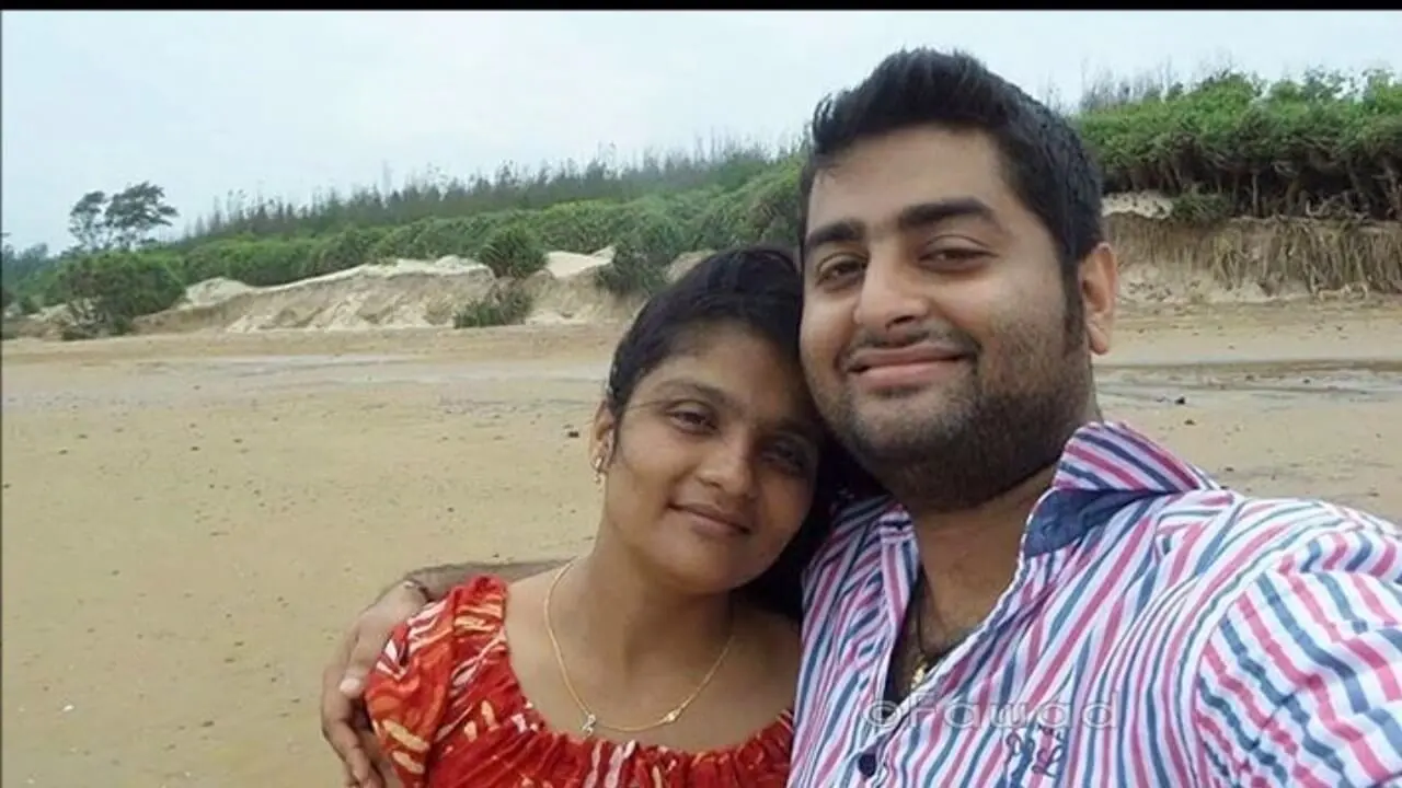 Arijit Singh and his wife's simplicity in this sweet selfie at the beach is truly heartwarming.