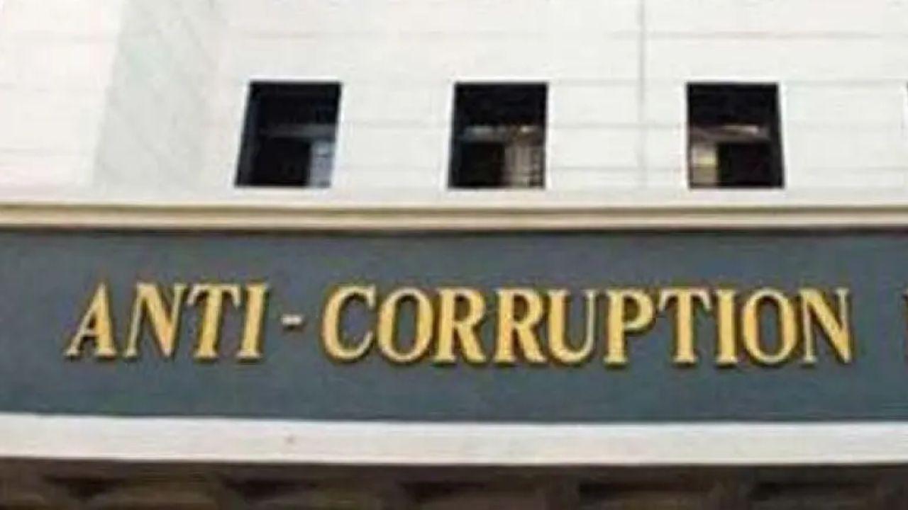 Two forest officials arrested by Anti-Corruption Bureau for accepting bribe