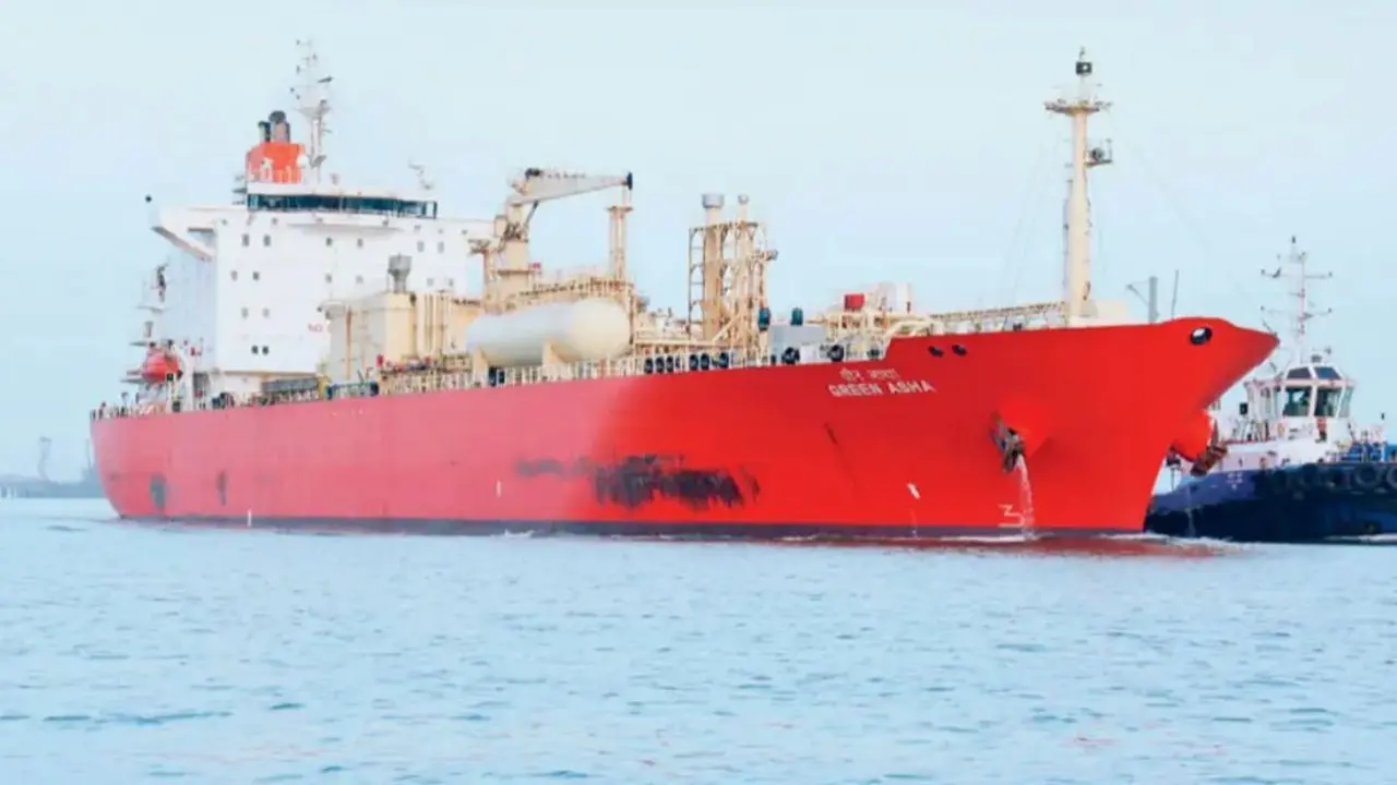 Iranian oil returns to India after 7 years as supertankers dock at key ports