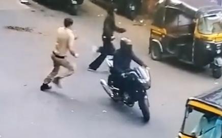 Constable catches chain-snatcher in early morning chase. (Pic/Special arrangement)