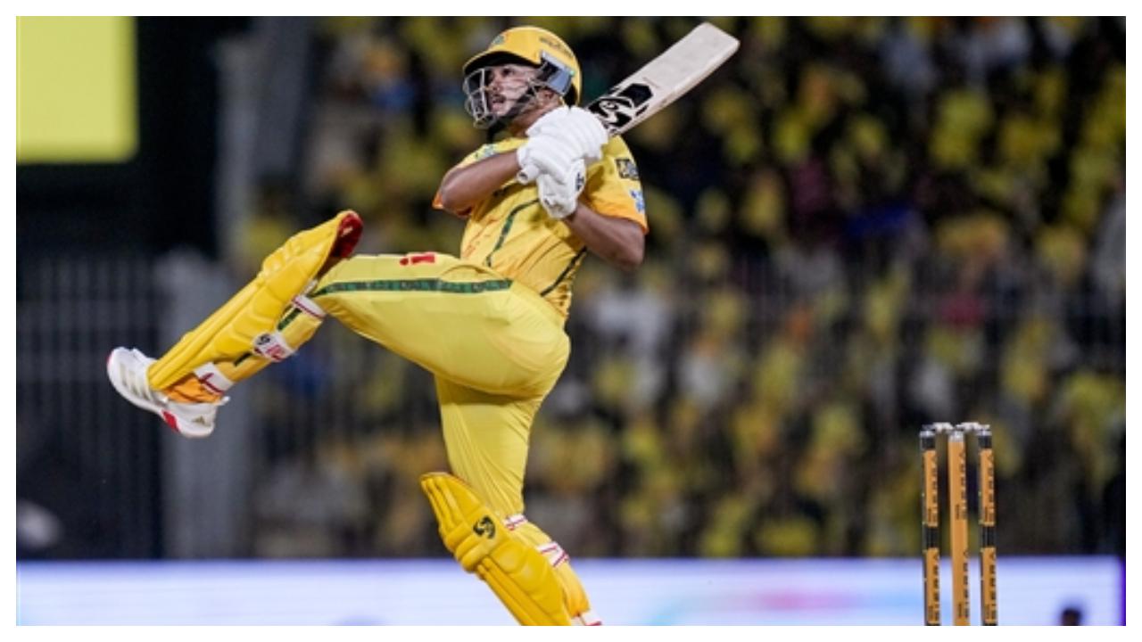 After Ruturaj Gaikwad's early dismissal, Ayush Mhatre attacked the KKR bowlers from the first ball. The 18-year-old scored 38 runs in just 17 balls to give CSK a quick start in the powerplay. 