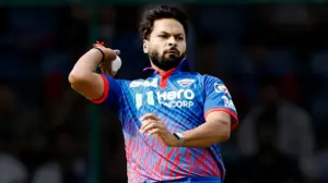 Mukesh Kumar helps DC pick two quick wickets; MI reach 73 runs in 10 overs