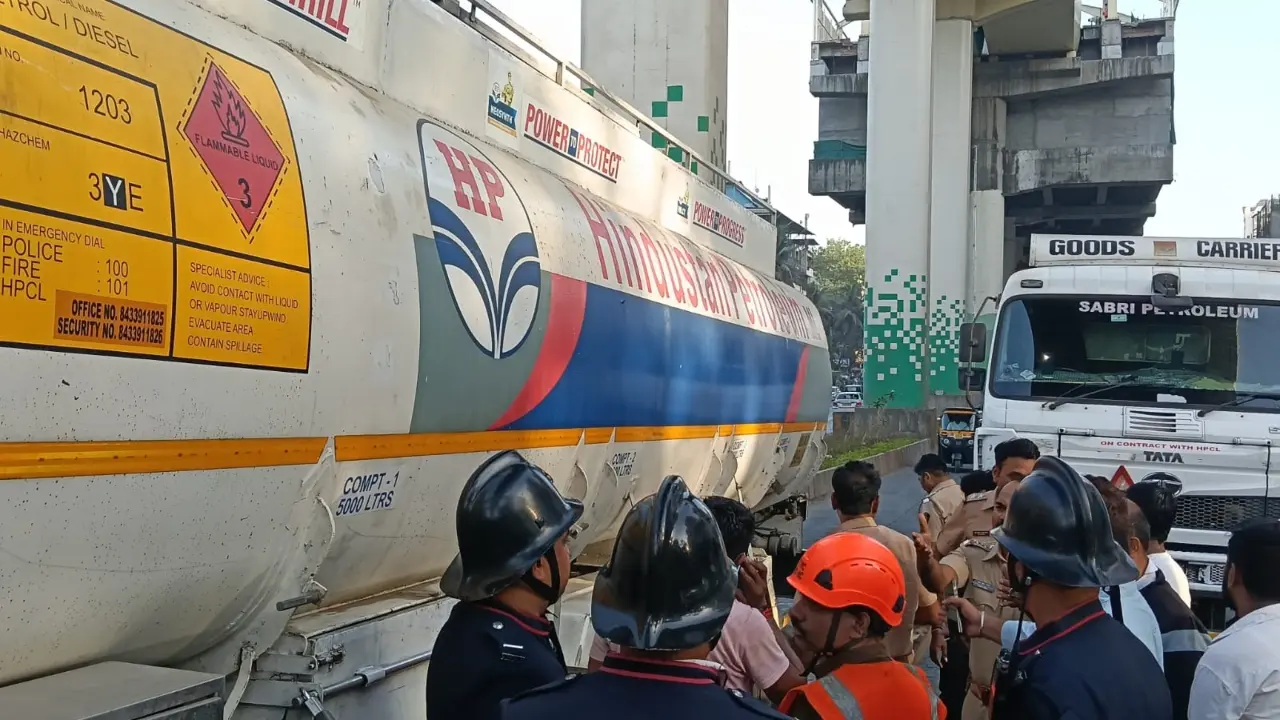 Traffic affected at Thane's Ghodbunder Road after petrol tanker emits smoke