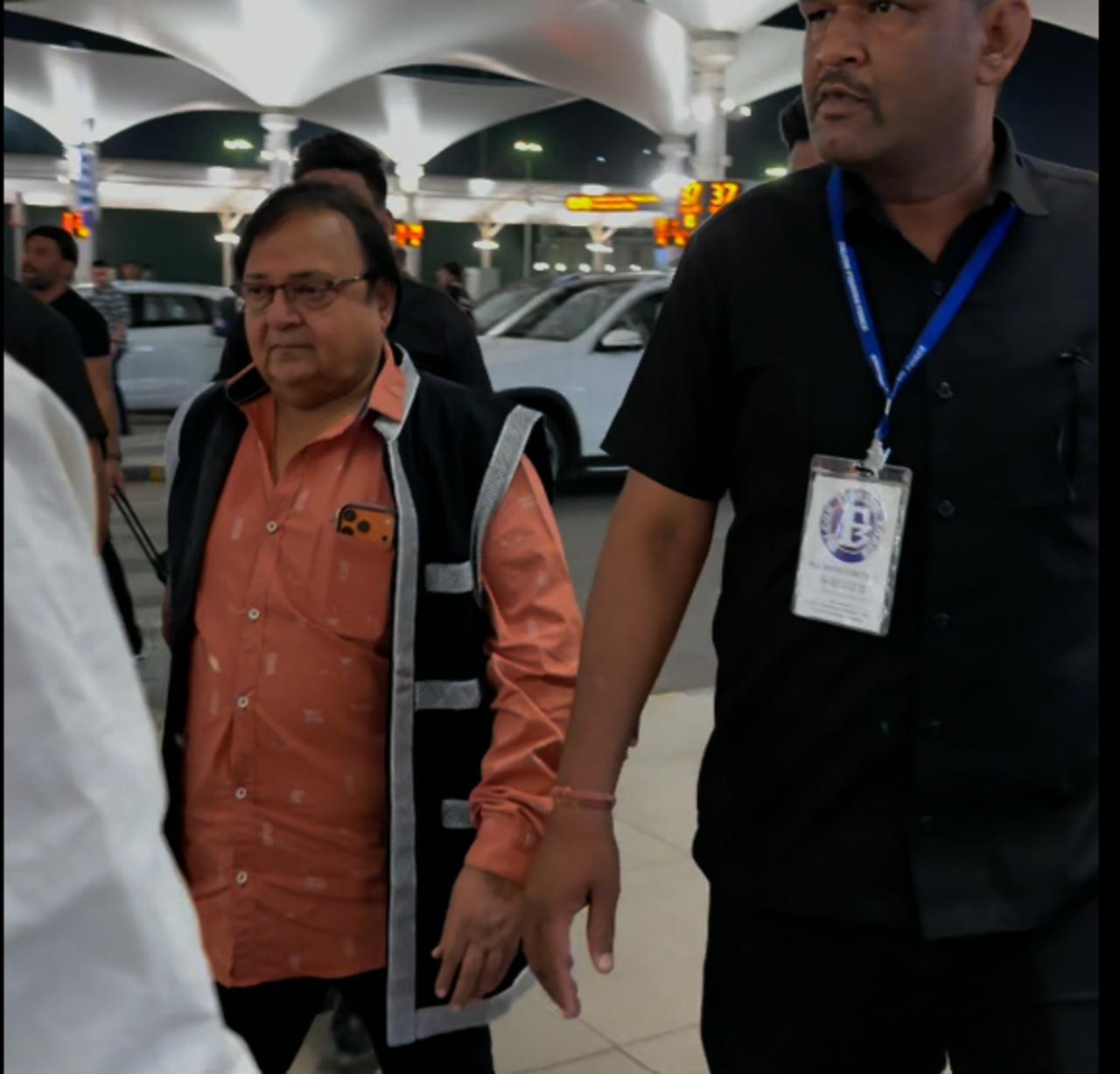 Dgurandhar actor Rakesh Bedi was seen arriving at the airport with heavy security as he headed out of the city.
