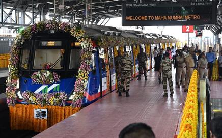 The MMRDA also said a revised timetable for Lines 2A and 7 came into effect on Wednesday. PIC/ SATEJ SHINDE