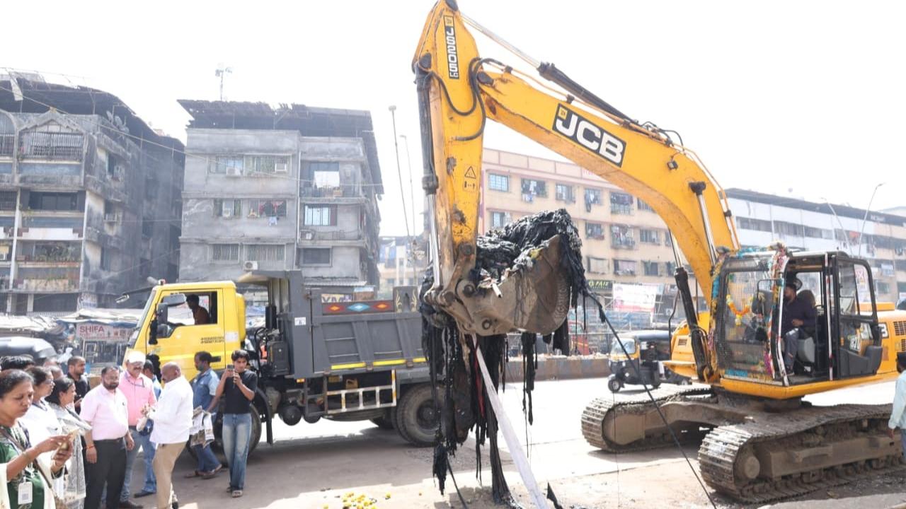 Thane begins monsoon preparations, kicks off drain cleaning drive in city