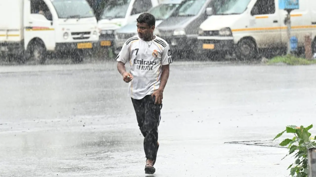 In Photos: Mumbai wakes up to light rain as IMD predicts cloudy skies Parts of Mumbai on Monday, August 3 received light rainfall during the early hours