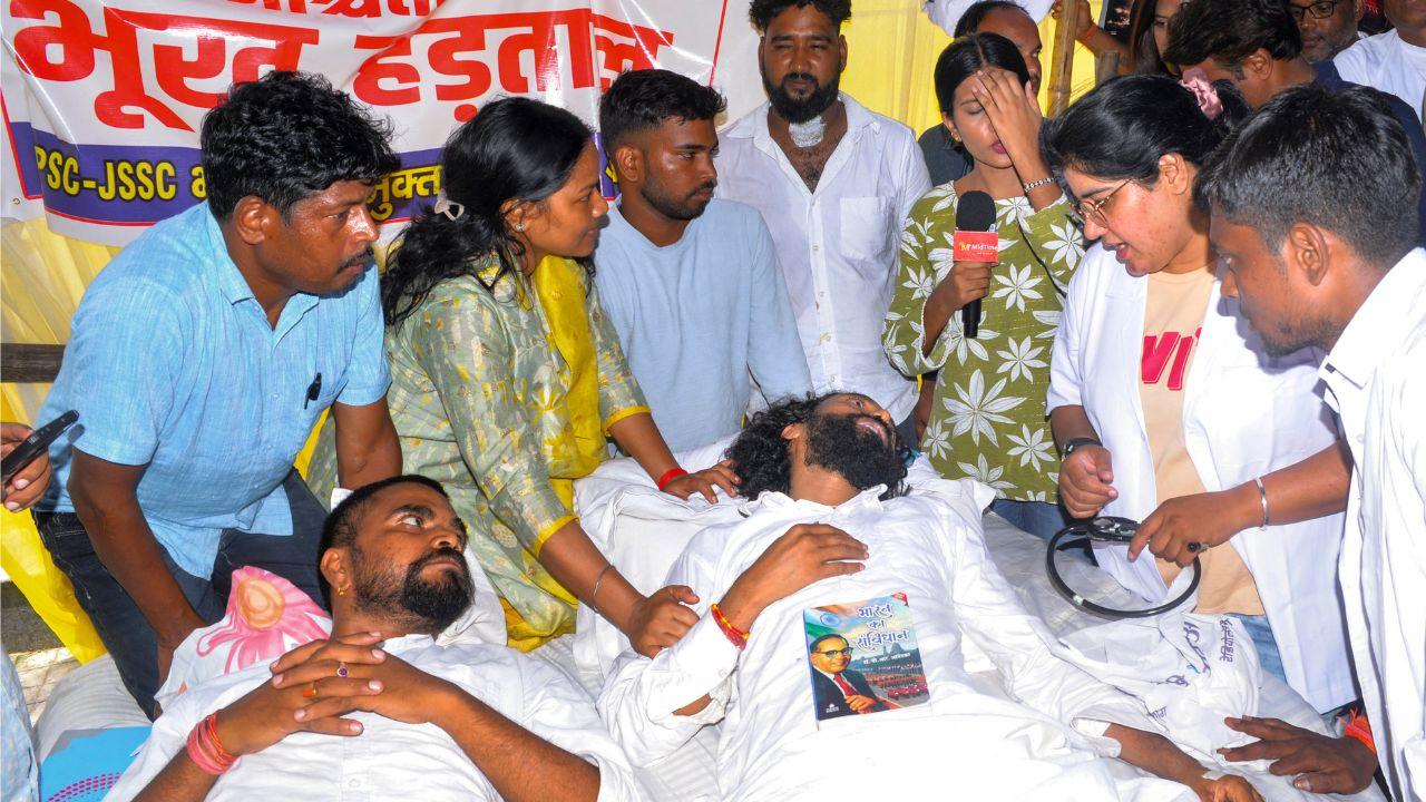 The demonstrators are demanding cancellation of the 14th Jharkhand PSC Civil Services Examination and an independent probe into the alleged irregularities in the recruitment test either by the CBI or by a panel of retired high court judges from outside the state