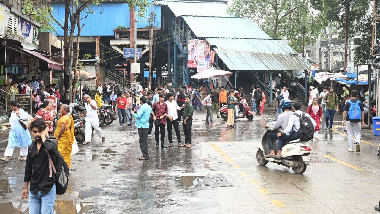 A similar situation was reported near Malad railway station in Malad West, where commuters also struggled to find metered auto-rickshaws. Shared autos, meanwhile, continued to ferry passengers from the station area