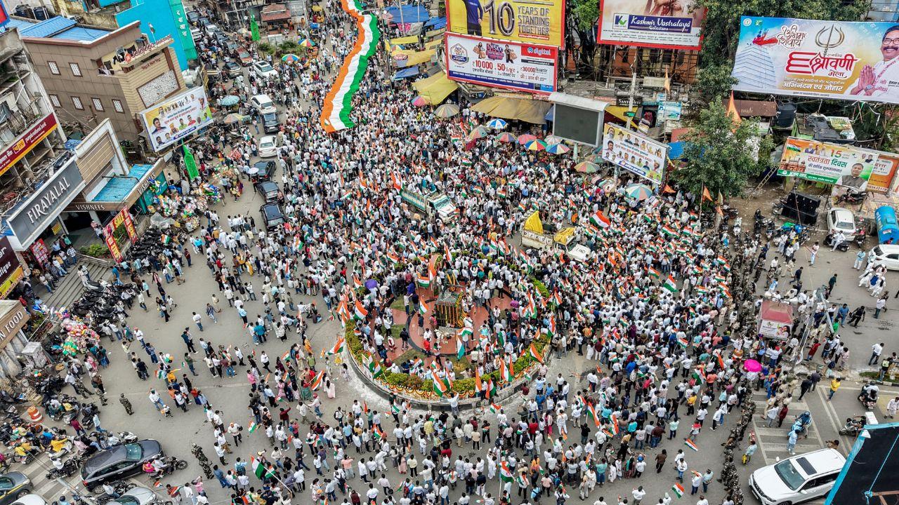 Key demands of the JPSC-JSSC Reforms Manch, a prominent students' body spearheading the protest, includes cancelling the 14th JPSC, a CBI probe into all examinations, making the probe report public and taking action against the guilty Key demands of the JPSC-JSSC Reforms Manch, a prominent students' body spearheading the protest, includes cancelling the 14th JPSC, a CBI probe into all examinations, making the probe report public and taking action against the guilty