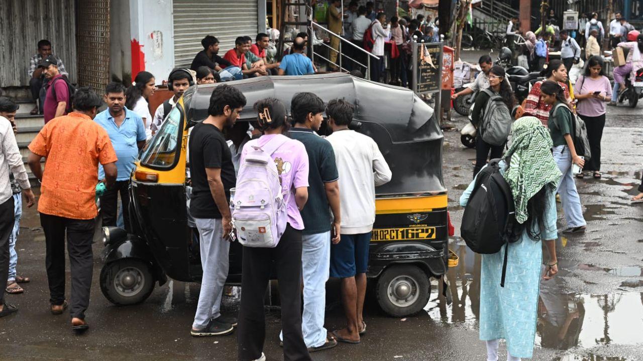 The situation was reported near Kandivali and Malad railway station, where commuters also struggled to find metered auto-rickshaws. Shared autos, meanwhile, continued to ferry passengers from the station area The situation was reported near Kandivali and Malad railway station, where commuters also struggled to find metered auto-rickshaws. Shared autos, meanwhile, continued to ferry passengers from the station area