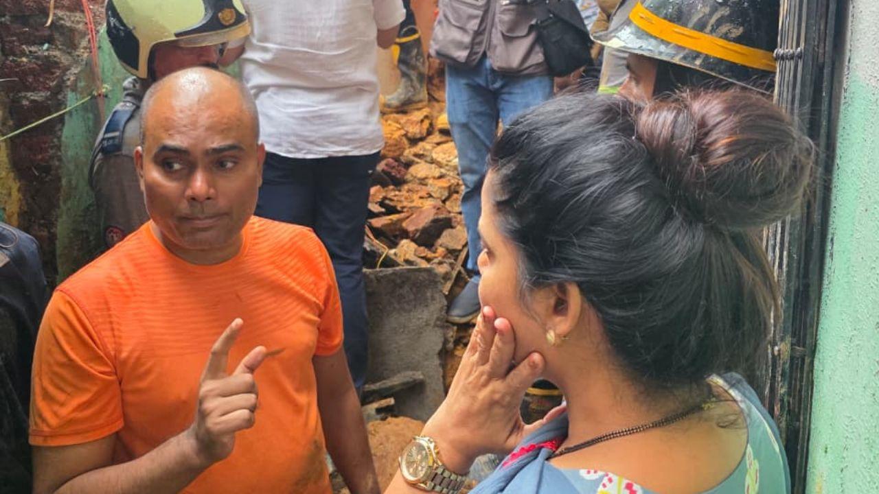 According to information received from Rajawadi Hospital, seven people were declared brought dead by Dr Vishal, Chief Medical Officer of the hospital (Pic/BMC)