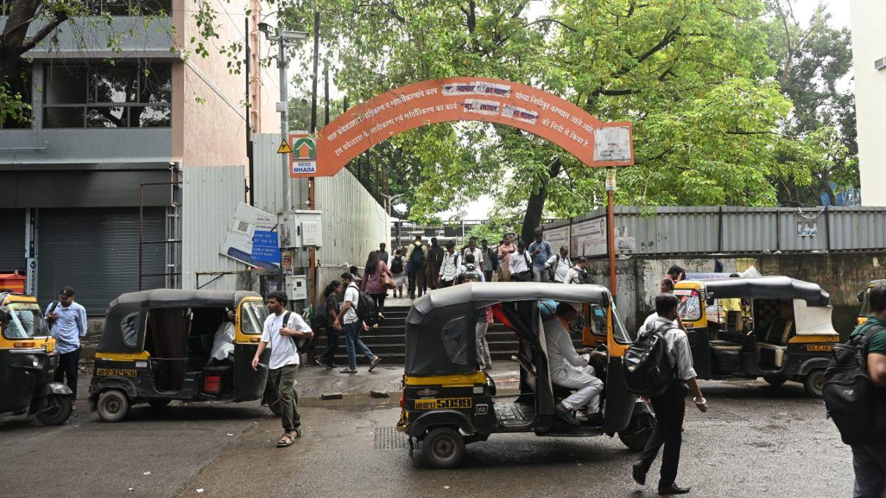 As per reports, under the revised rates, the minimum autorickshaw fare will rise by Re 1, from Rs 26 to Rs 27 for the first 1.5 km, while the per-km rate for subsequent distances will be Rs 18 As per reports, under the revised rates, the minimum autorickshaw fare will rise by Re 1, from Rs 26 to Rs 27 for the first 1.5 km, while the per-km rate for subsequent distances will be Rs 18