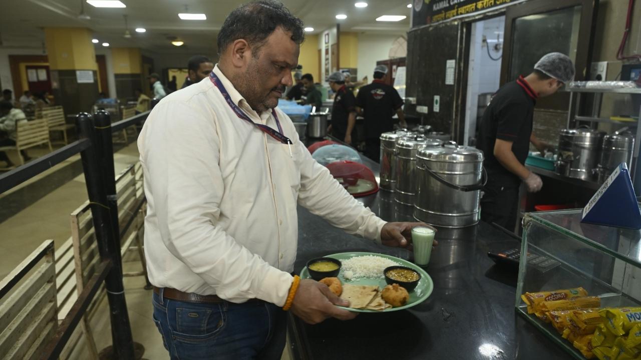The canteen had been closed on July 23 after an earlier inspection by the FDA as part of its wider crackdown on restaurants, eateries and other food establishments across Mumbai
