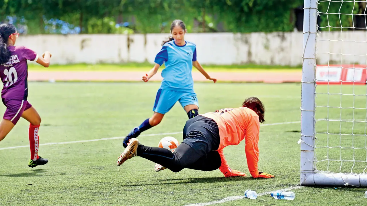 Bhimani’s all-round show helps AVM girls beat DG Khetan 2-0 VCM Arya Vidya Mandir’s Ananya Bhimani scores against DG Khetan on Thursday. Pic/Atul Kamble