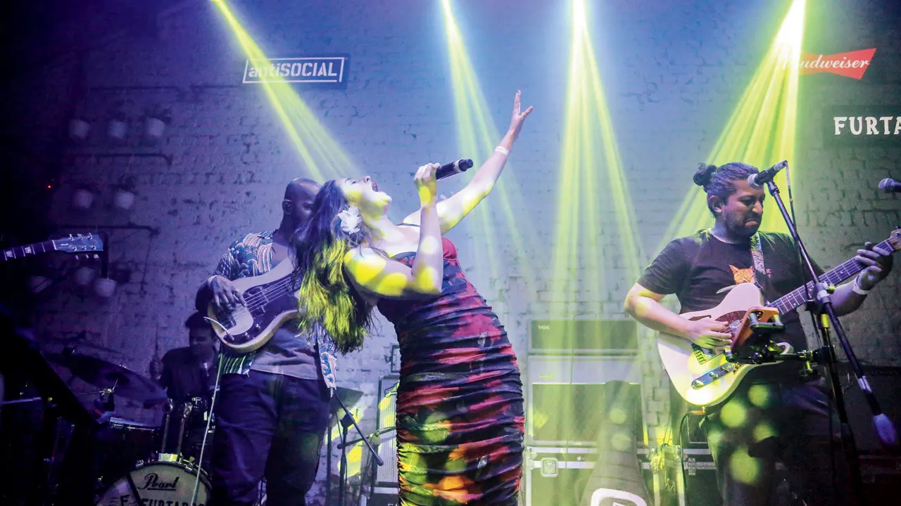 Adil Manuel brings diverse blues sounds to Mumbai with an eclectic line-up A moment from a previous performance