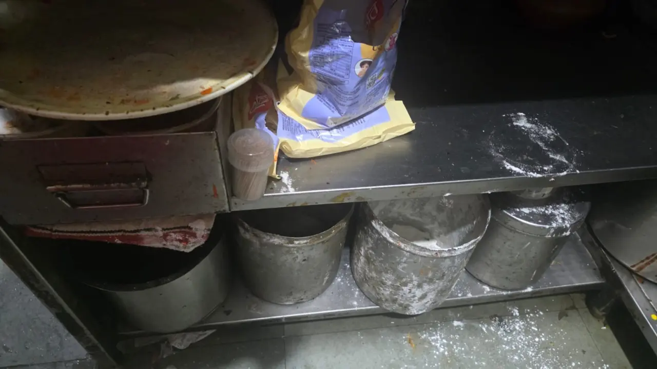 Food licence of Malad's hotel Radha suspended after rats found in kitchen: FDA Maharashtra FDA said the action was taken to protect consumers from potential health risks arising from the reported conditions. Pic/FDA