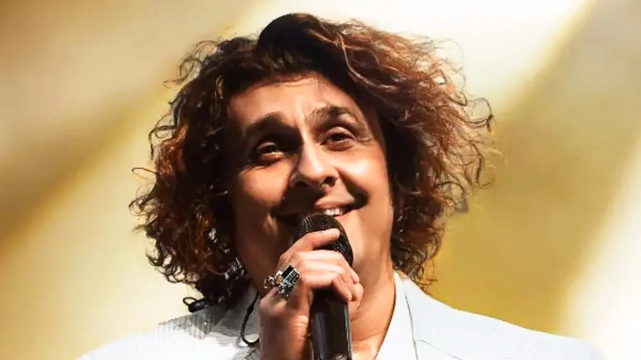 Sonu Nigam sings while undergoing surgery, shares rare operation theatre video