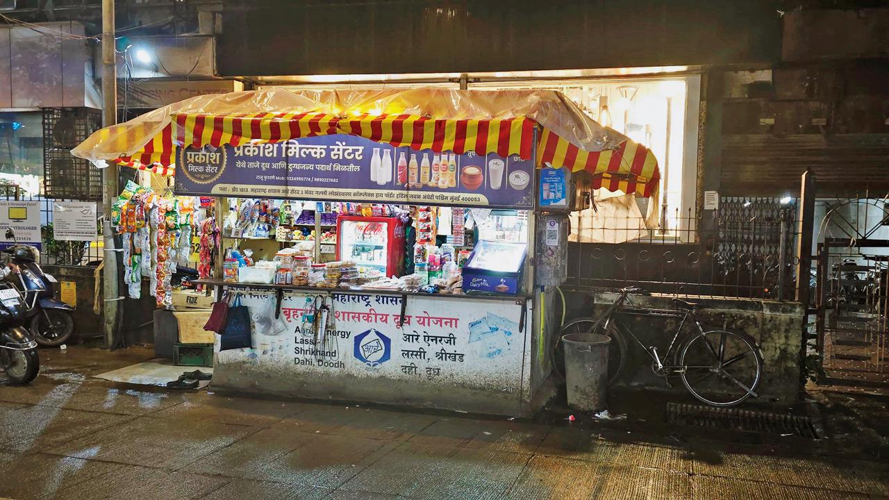 मुंबई: 'पेडेस्ट्रियन फर्स्ट' अभियान पर उठे सवाल, कार्यकर्ताओं ने बीएमसी से अपने अतिक्रमण हटाने की मांग की