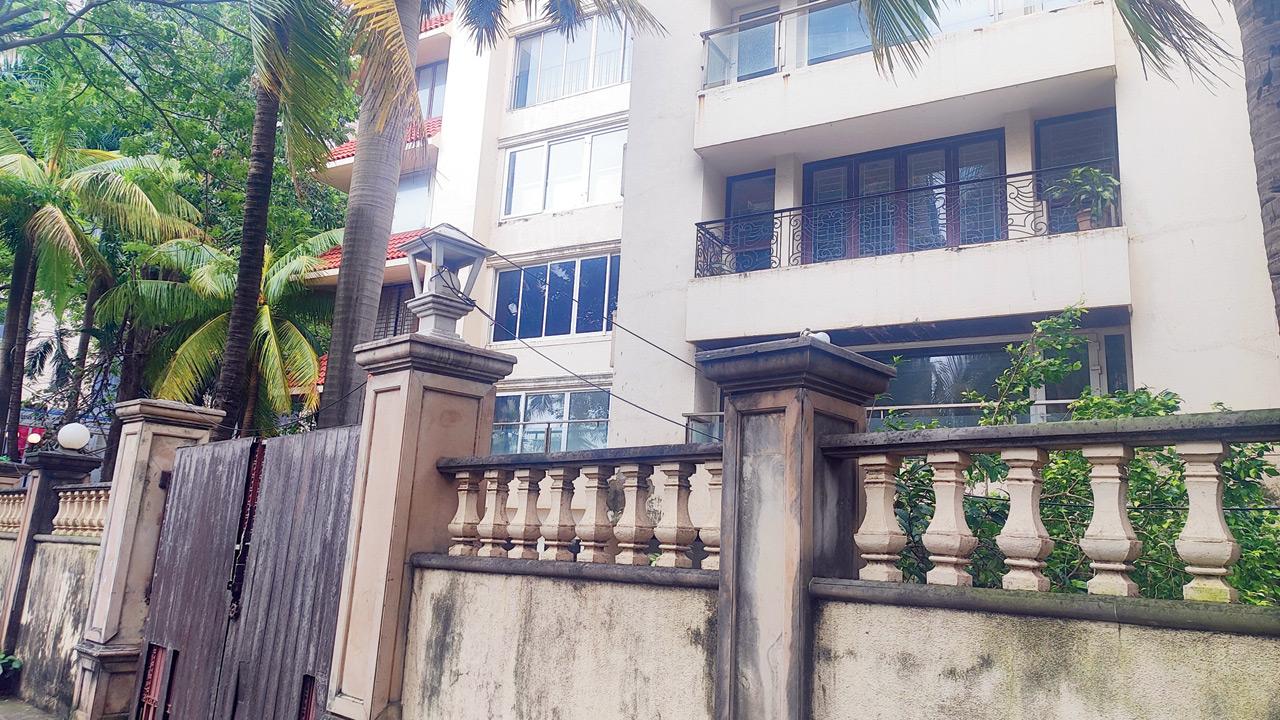 Juhu watchman found dead in building's water tank Abhijeet Building on NS Road No. 11 in Juhu, where the security guard was allegedly murdered