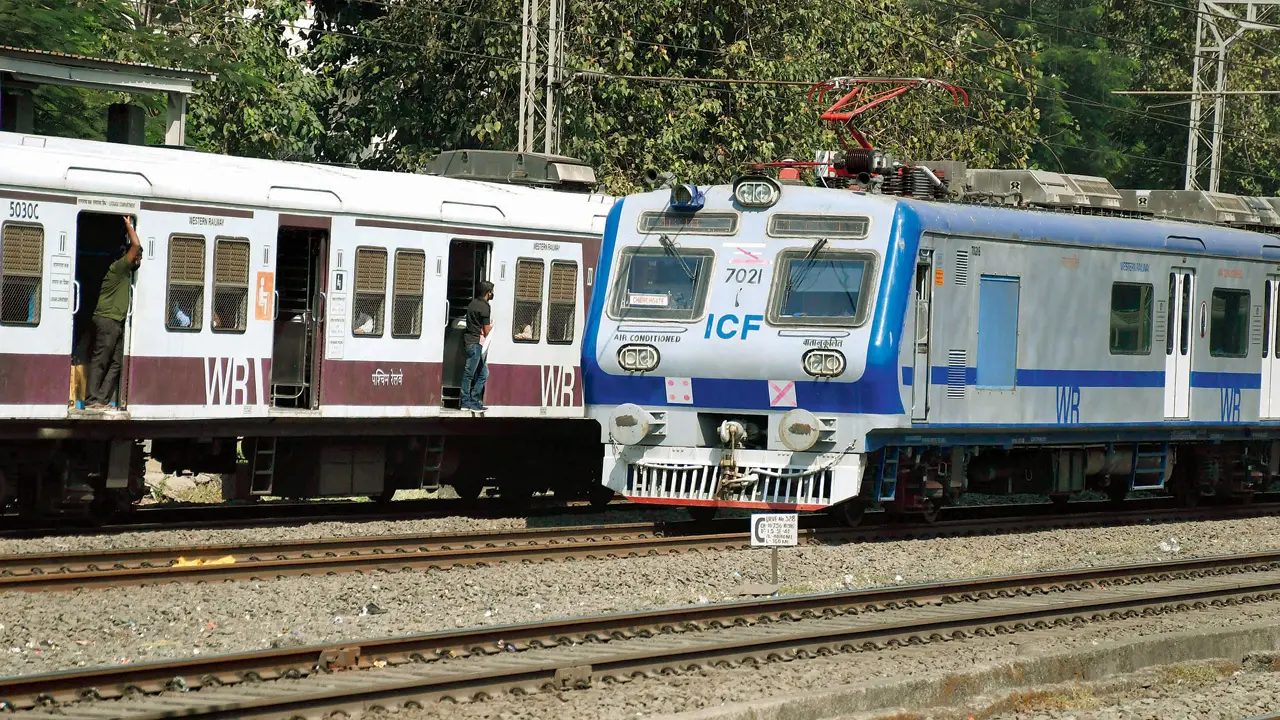 As AC local services expand, commuters seek student concession passes Representation pic/Ashish Raje