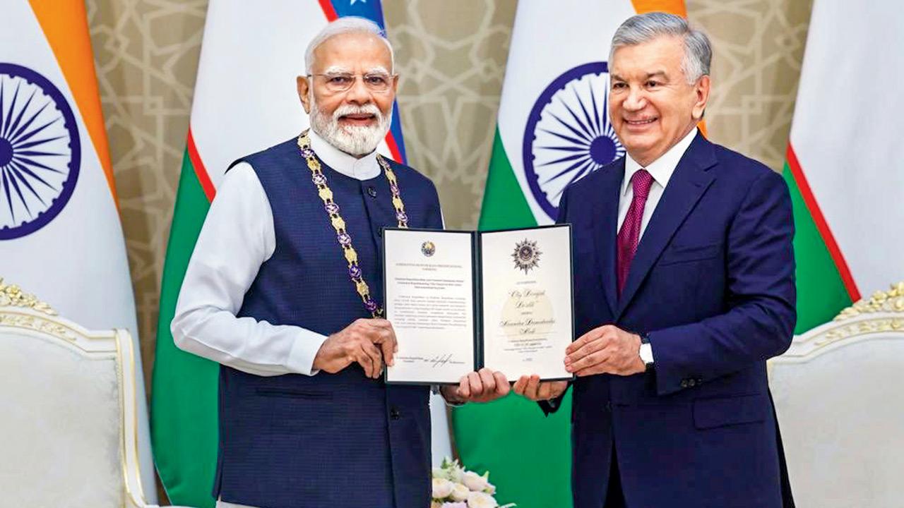 PM Modi, Uzbek President plant sapling, pledge commitment to expand green cover