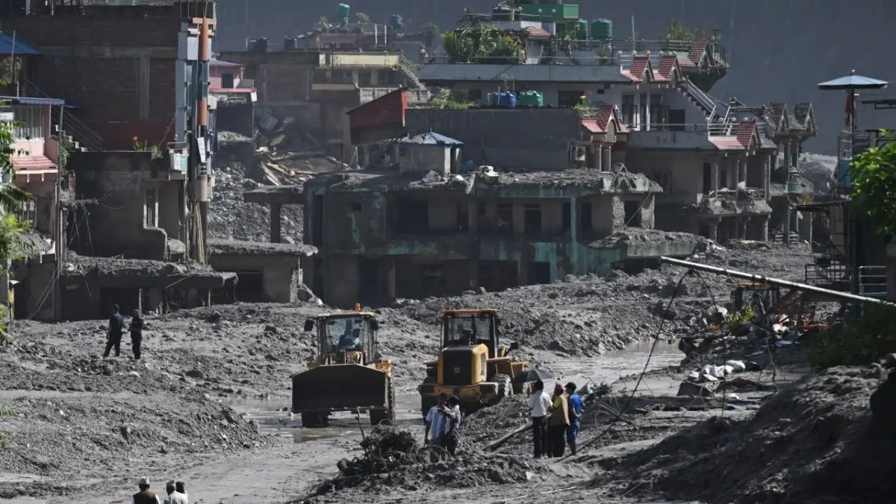 Nepal floods: Family of missing Mumbai doctor-mountaineer prays for miracle Rescue works continue at Trishuli Center in Nepal's Nuwakot district on Sunday. PIC/AFP