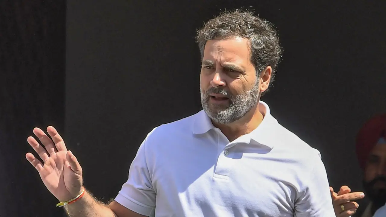 Rahul Gandhi urges Soren to meet students, resolve issue