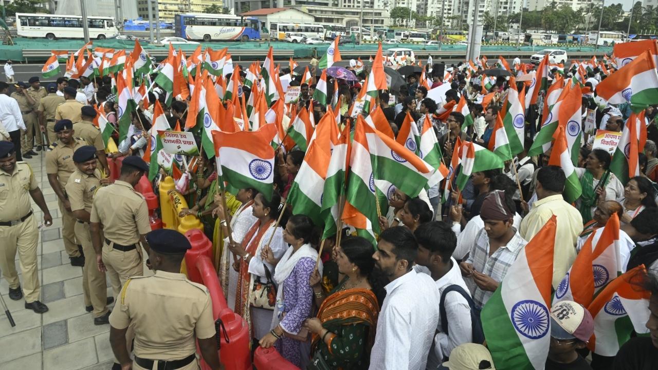 Apart from Mumbai, huge rallies were orangised in West Bengal, Gujarat, Chhattisgarh, Nagaland, Bihar, etc. Apart from Mumbai, huge rallies were orangised in West Bengal, Gujarat, Chhattisgarh, Nagaland, Bihar, etc.