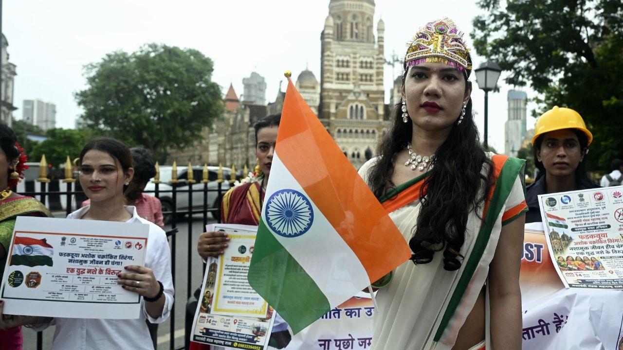 ‘Say no to addiction’: Transgender activists stage colourful awareness drive A member of a transgender community dresses up as Bharat Mata in an anti-addiction awareness drive campaign against alcohol and tobacco use outside BEST depot near CSMT on Friday. PIC/ASHISH RAJE
