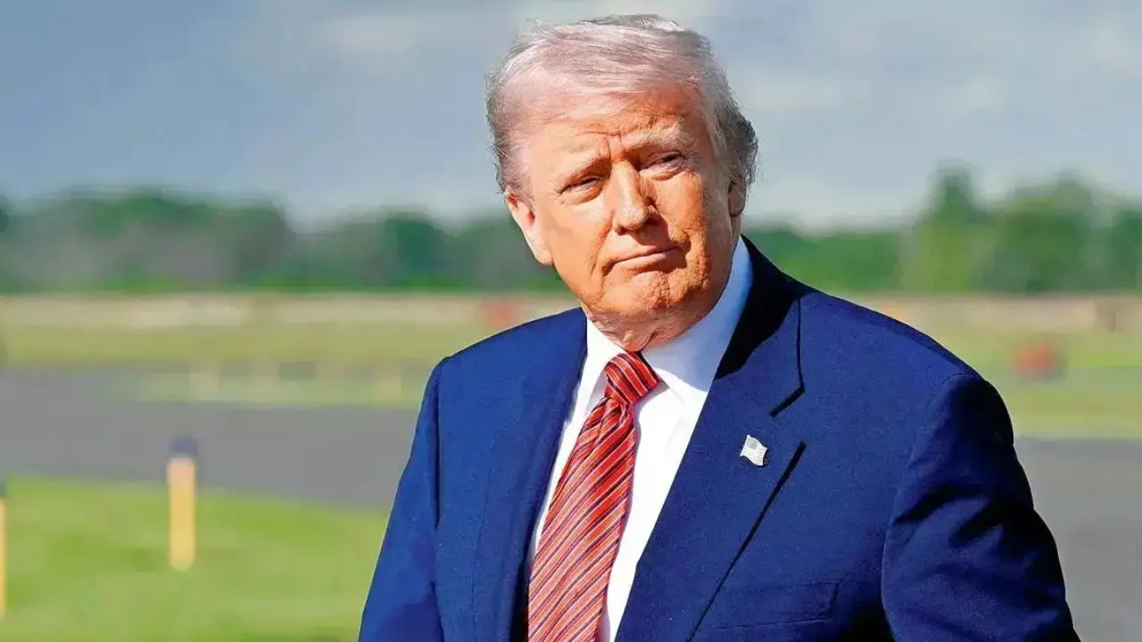 US plans mass revocation of up to 200,000 visas held by asylum seekers US President Trump (File pic)
