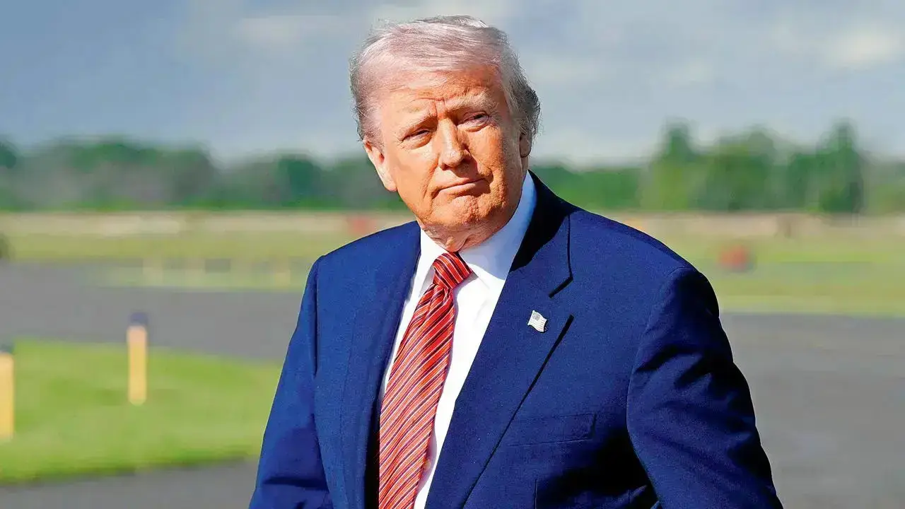 Trump weighs 7.5% new tariff on Chinese goods over excess industrial capacity US President Donald Trump is considering a new 7.5% tariff on Chinese goods over concerns about excess industrial capacity. File pic