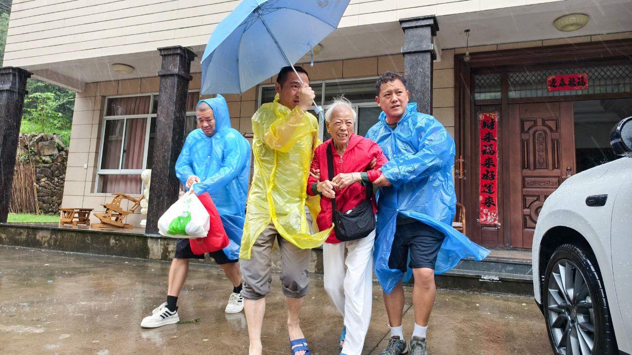 Dolphin was the 13th typhoon of the year and, according to China’s National Meteorological Centre (NMC), made two landfalls in Zhejiang Province on Sunday Dolphin was the 13th typhoon of the year and, according to China’s National Meteorological Centre (NMC), made two landfalls in Zhejiang Province on Sunday
