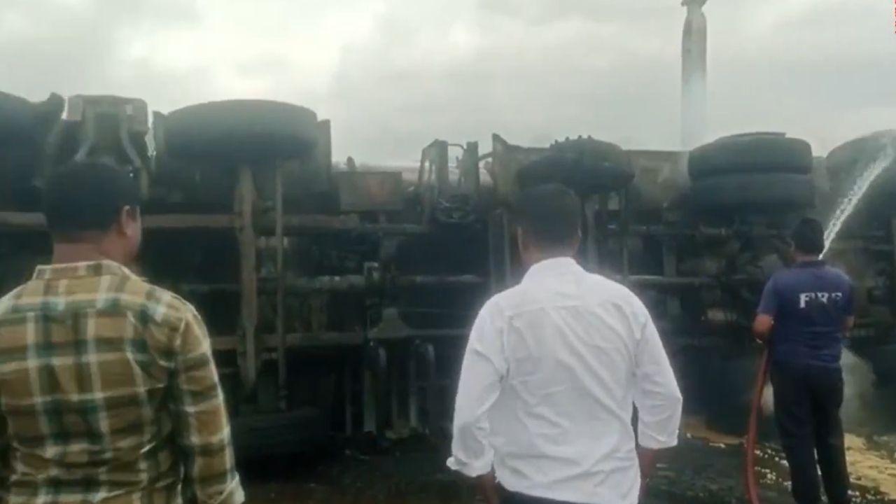 Mumbai-Pune Expressway accident: Tanker overturns, driver suffers minor injuries