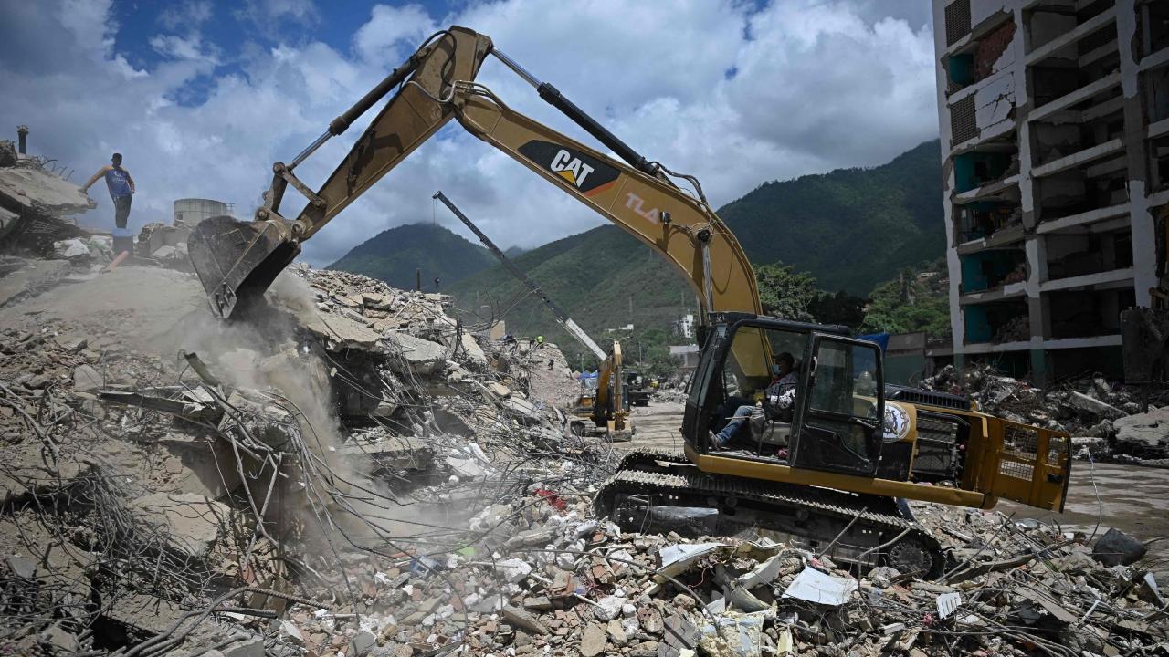 Venezuela has received humanitarian assistance from 28 countries following the disaster. More than 2,000 tonnes of international aid are being sorted at a collection centre in Caracas before being distributed to temporary camps and affected communities.