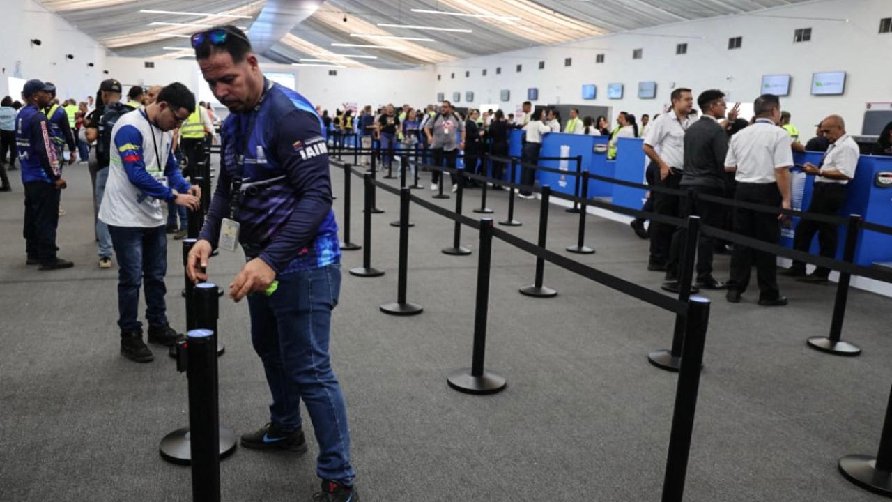 Venezuela carried out a readiness drill Wednesday to test the provisional terminals installed at the international airport that serves Caracas, which was damaged in June's twin earthquakes Venezuela carried out a readiness drill Wednesday to test the provisional terminals installed at the international airport that serves Caracas, which was damaged in June's twin earthquakes