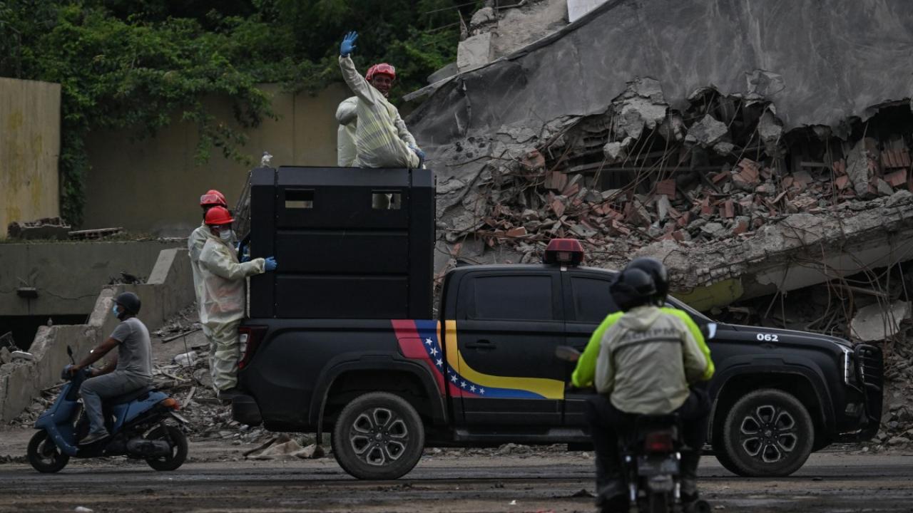 Thousands of Venezuelan residents remain in temporary camps, where conditions are precarious. In Caracas this weekend, heavy rain destroyed some of the tents housing victims. Interim President Delcy Rodriguez's government has promised housing for those affected. Thousands of Venezuelan residents remain in temporary camps, where conditions are precarious. In Caracas this weekend, heavy rain destroyed some of the tents housing victims. Interim President Delcy Rodriguez's government has promised housing for those affected.