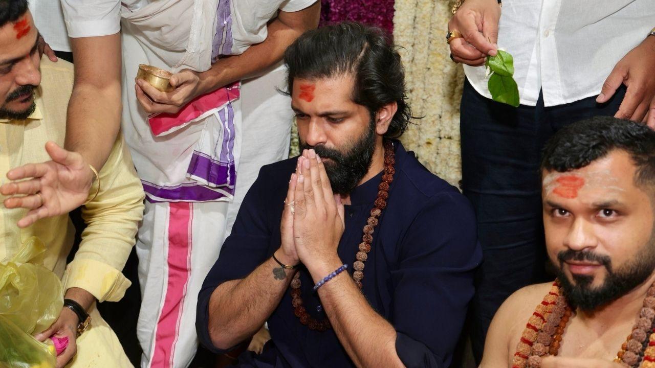 During his visit, Thackeray participated in the customary puja and sought blessings at the ancient temple, one of the most prominent Shiva shrines in Maharashtra