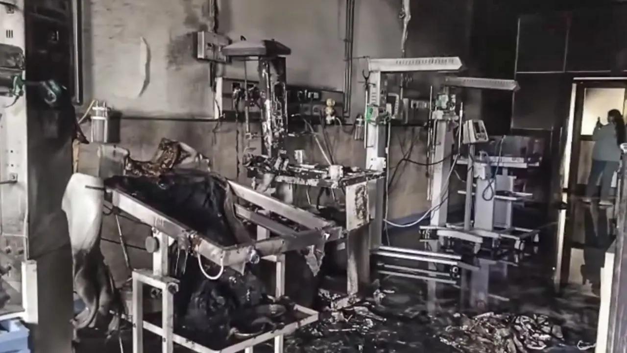 Amravati hospital fire: Maharashtra orders high-level probe after 3 newborns die The exact cause of the fire and the circumstances surrounding the deaths are expected to be established through the inquiry ordered by the state government. Pic/PTI