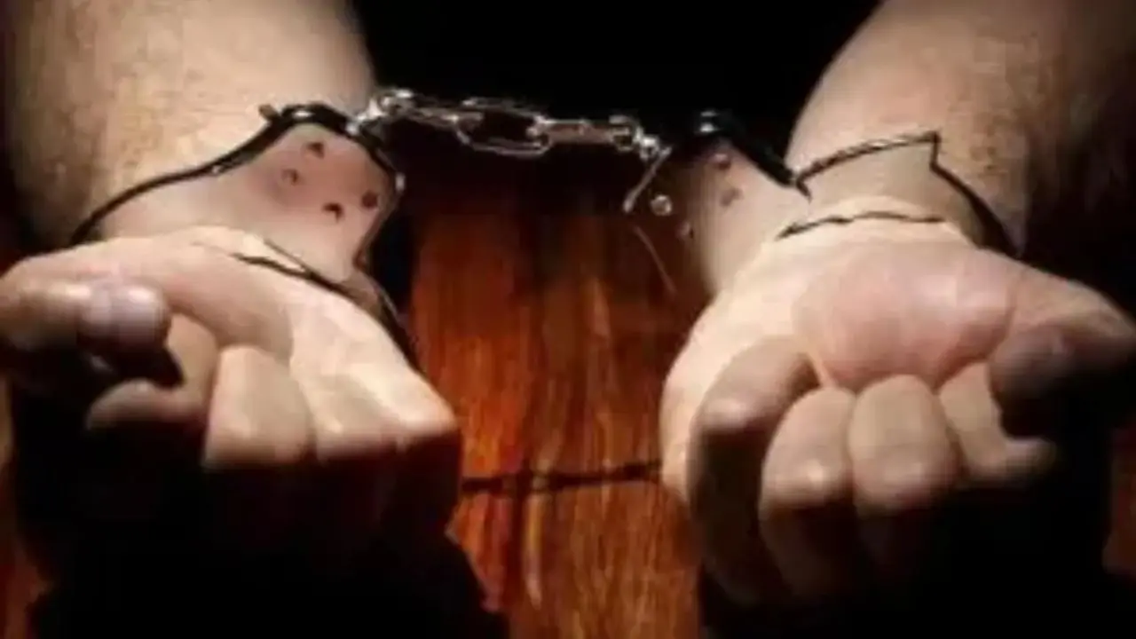 Former bar singer, ex-banker among 7 arrested for posing as CBI officers