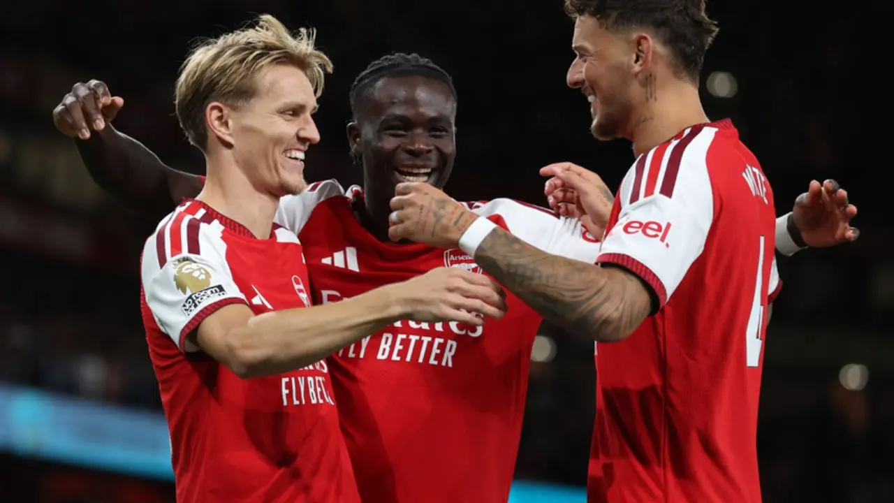 Arsenal begin title defence with 3-0 victory over Coventry City Arsenal players celebrate against Coventry City (Pic: AFP)