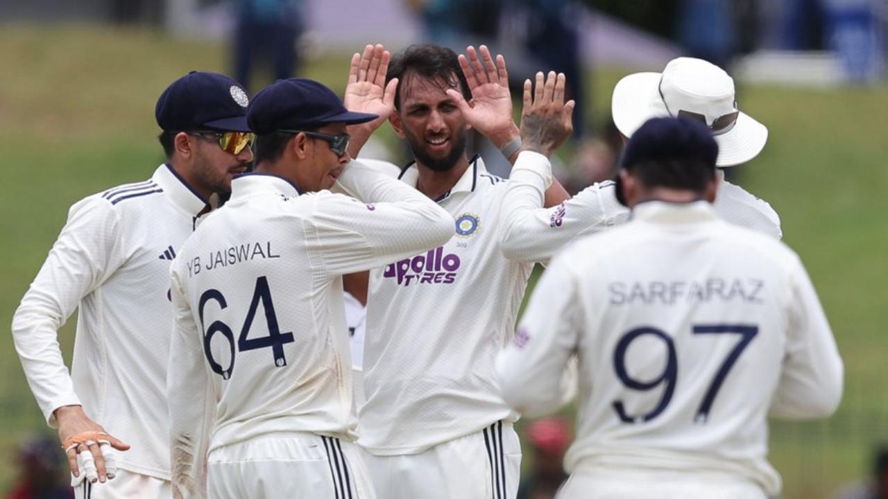 IND vs SL 2nd Test: Prasidh Krishna showcases immense skills with ball; Sri Lanka reach 130 runs at lunch on Day 3 Team India's players celebrate a wicket during the second Test match against Sri Lanka (Pic: X/@BCCI)
