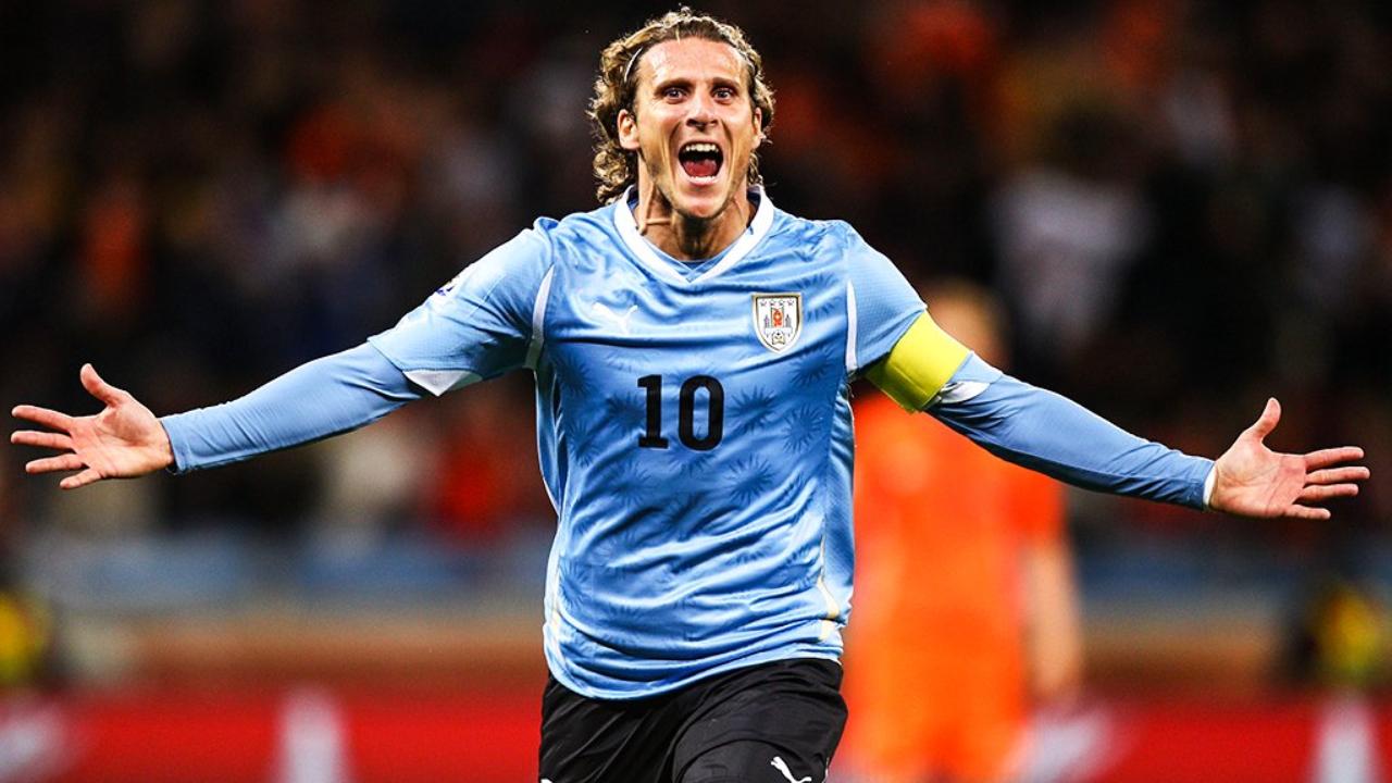 Forlan will begin working immediately with the under-20 team. There, he will lead a project aimed at developing young talent, supporting their growth, and strengthening their path to the senior national team.&nbsp;