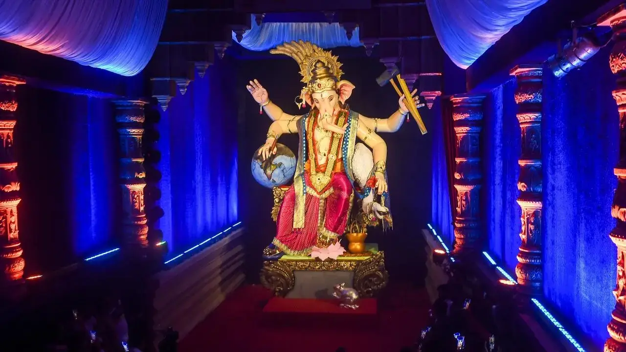 BMC's single-window system for Ganesh pandal permissions opens today; Mumbai mandals can apply until Sept 13 Mandals that already have permission to set up pandals on public or private land for five years can renew their permission through the online system. Representational Pic/File